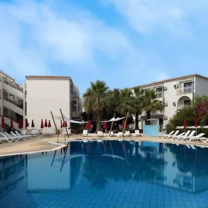 Апарт-отель Amore Hotel Apartments **